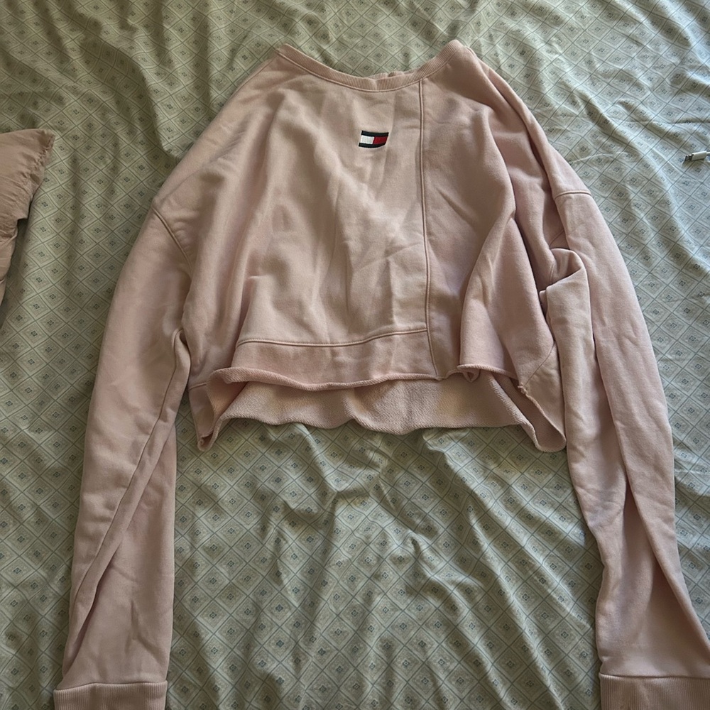 Tommy Hilfiger Women's Light Pink Cropped Hoodie